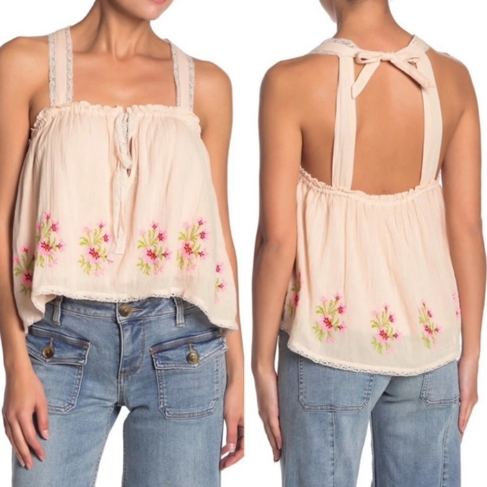 XS/S Free People Golden Hour Lace Detail Embroidered Floral Top in Peach Combo